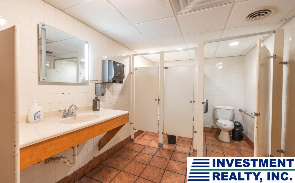 More Photos Of 1049 Kingshighway St, Rolla Restaurant For Sale