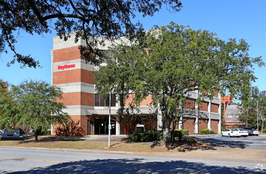 More Photos Of 323 Pine Ave, Albany Office For Lease