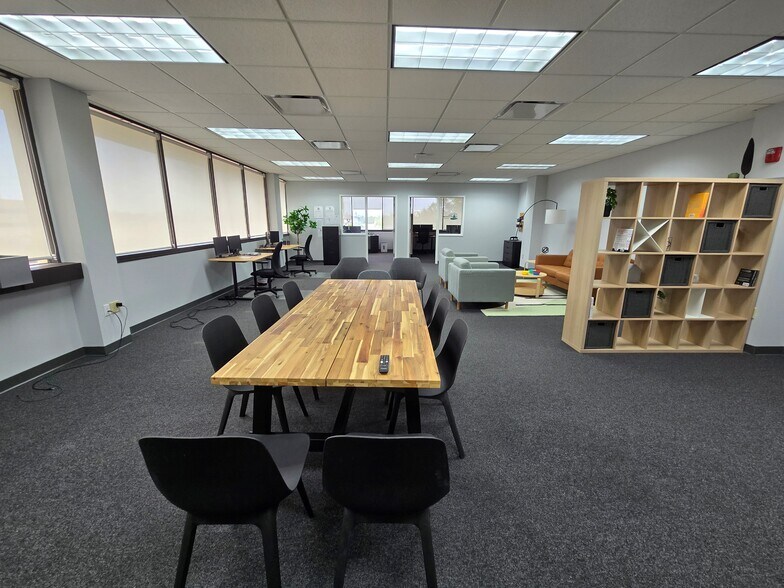 More Photos Of 28163 US Hwy 19 N, Clearwater Office For Lease