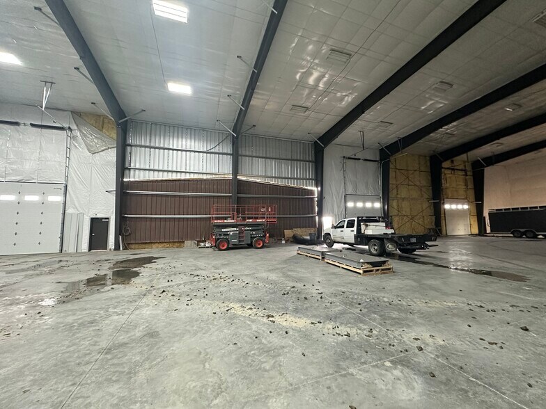 More Photos Of 2777 S 56th St W, Billings Warehouse For Lease