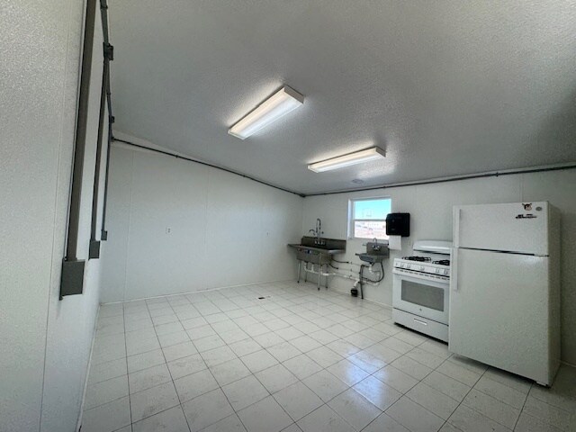 More Photos Of 880 Marilyn Rd, Penrose Office Residential For Sale