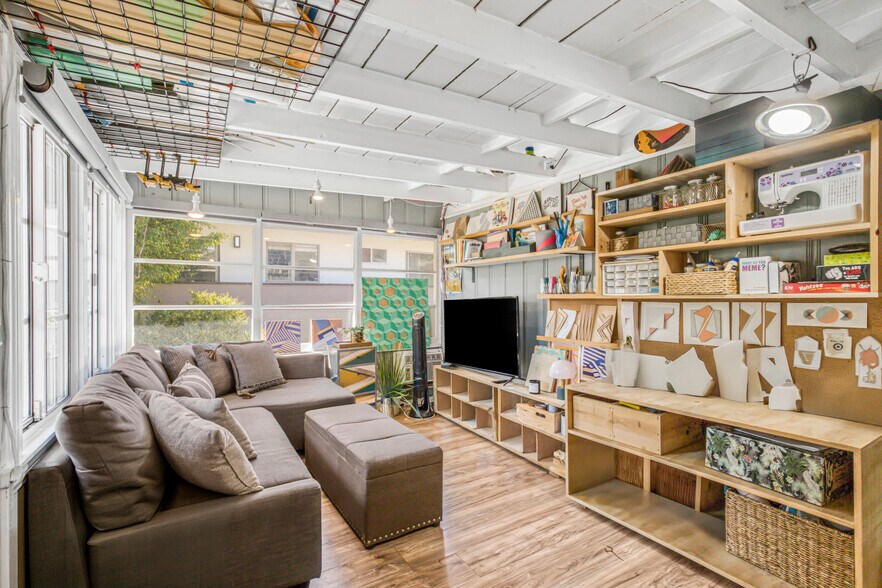 More Photos Of 1276 N Sweetzer Ave, West Hollywood Apartments For Sale