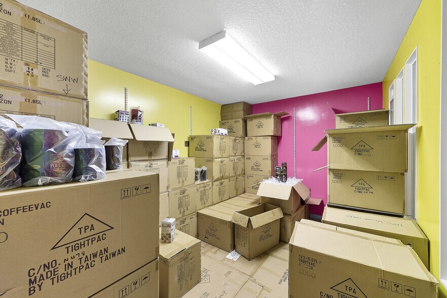 More Photos Of 1696 Centinela Ave, Inglewood Storefront Retail Residential For Sale