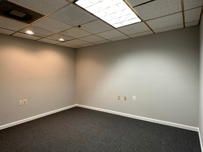 More Photos Of 305 Harrison St, Leesburg Medical For Lease