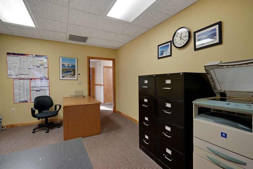 More Photos Of 291 Herbertsville Rd, Brick Office For Lease