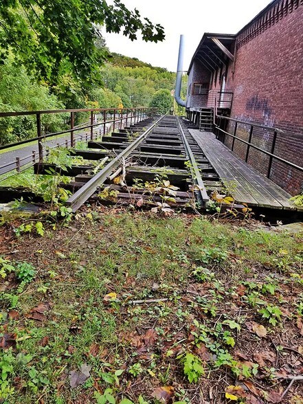 More Photos Of 12 Harmony St, Adams Warehouse For Sale