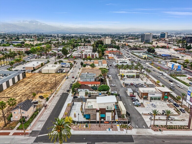 More Photos Of 539 N H St, San Bernardino Fast Food For Sale