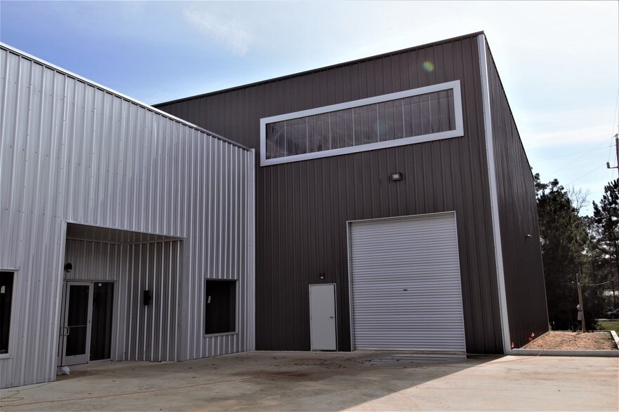 More Photos Of 7515 Oak Bluff Dr, Magnolia Office For Lease