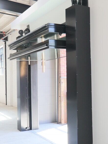 More Photos Of 915 Lady St, Columbia Loft Creative Space For Lease