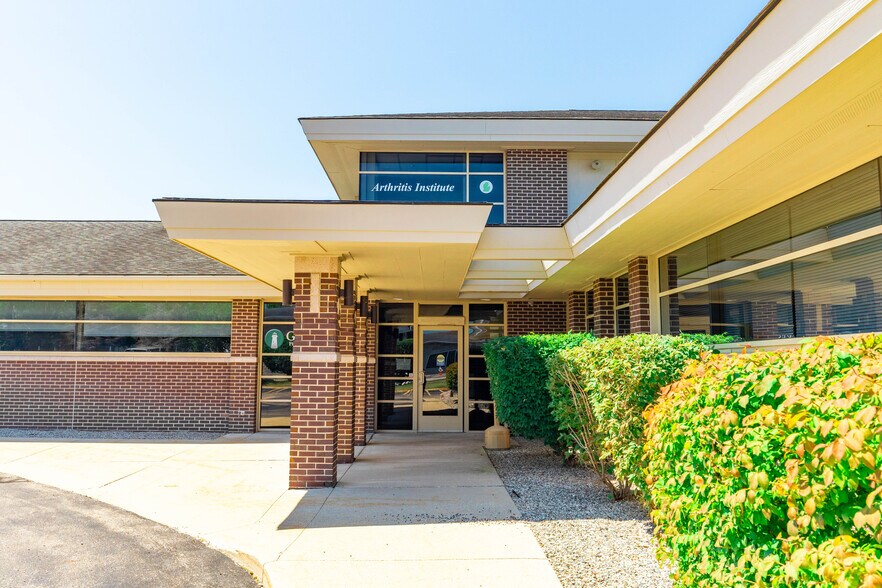 More Photos Of 10484 Citation Dr, Brighton Medical For Sale