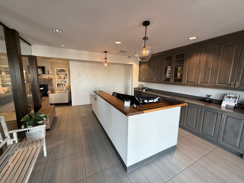 More Photos Of 5700 E Evans Ave, Denver Showroom For Lease