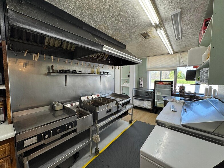 More Photos Of 4152 Hwy 76, Russell Springs Restaurant For Sale