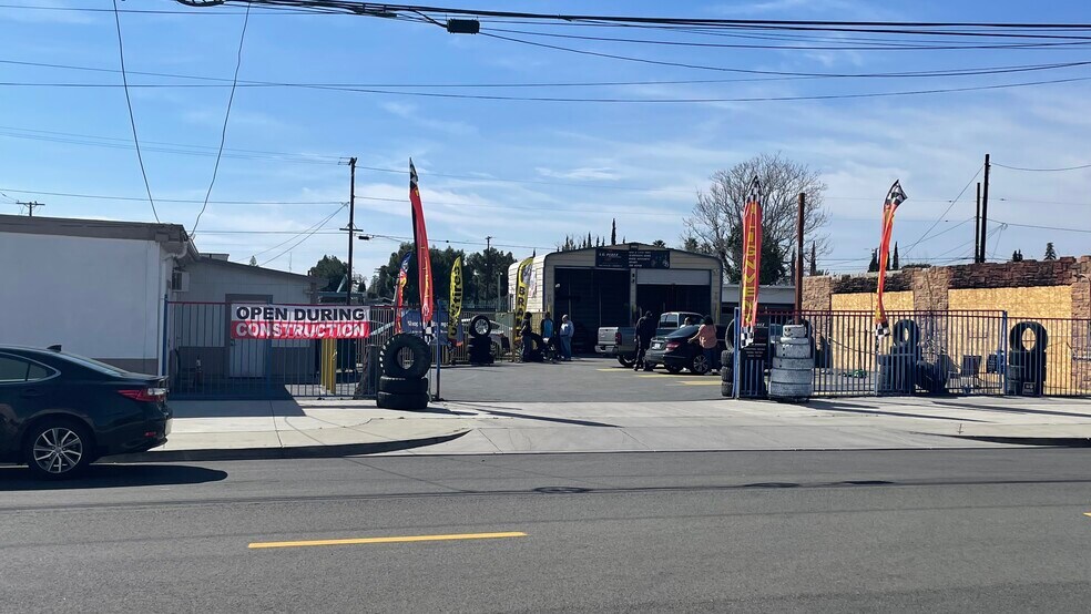 More Photos Of 1060 E 6th St, Beaumont Auto Repair For Sale