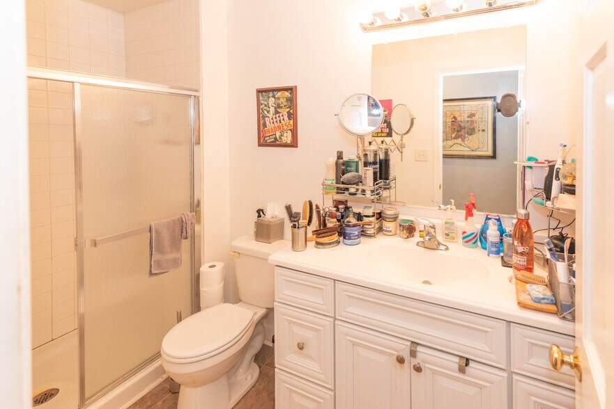 More Photos Of 2445 Lakeview Ave, Baltimore Apartments For Sale