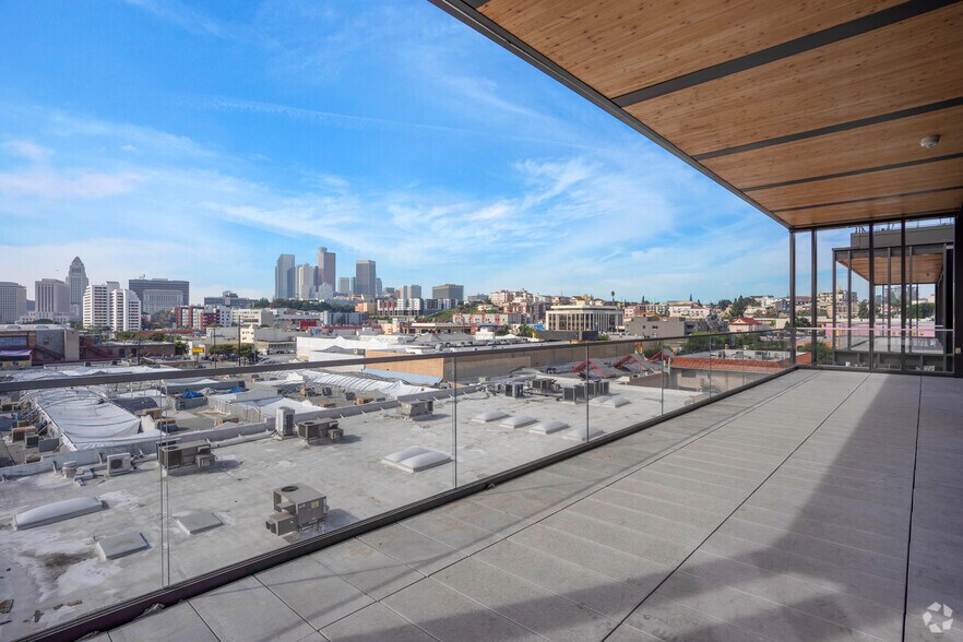 More Photos Of 843 N Spring St, Los Angeles Office For Lease