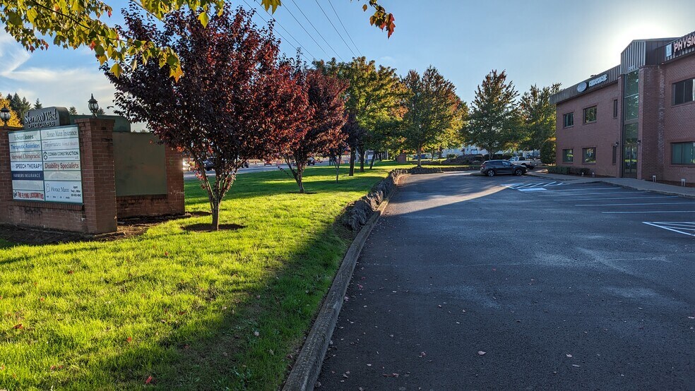 More Photos Of 20055 SW Pacific Hwy, Sherwood Office For Lease