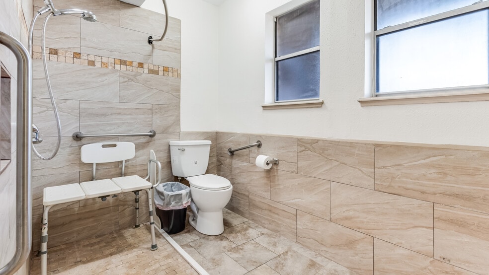 More Photos Of 5807 Old Lodge Dr, Houston Assisted Living For Sale