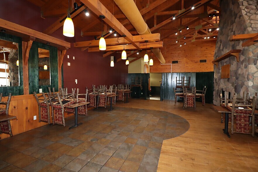 More Photos Of 30580 Hwy 2, Ashland General Retail For Lease