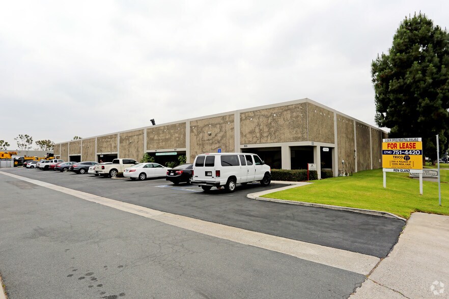More Photos Of 955-969 N Eckhoff St, Orange Warehouse For Lease