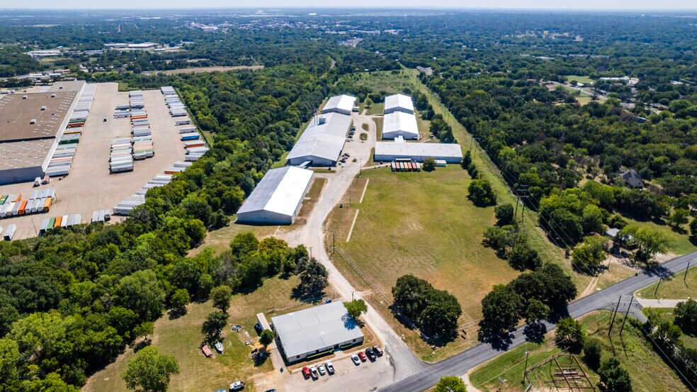 More Photos Of 401 Hardy Ave, Corsicana Warehouse For Lease
