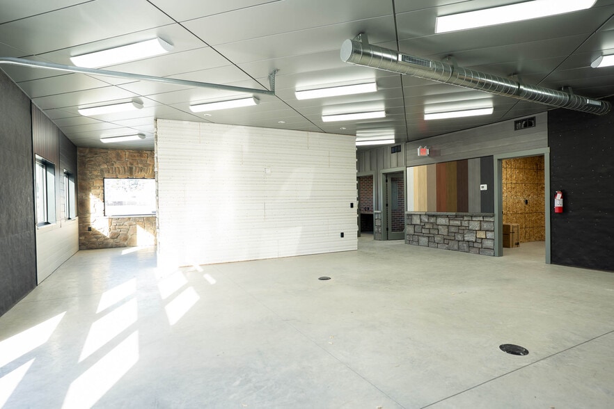 More Photos Of N5550 County Road Z, Onalaska Flex For Sale