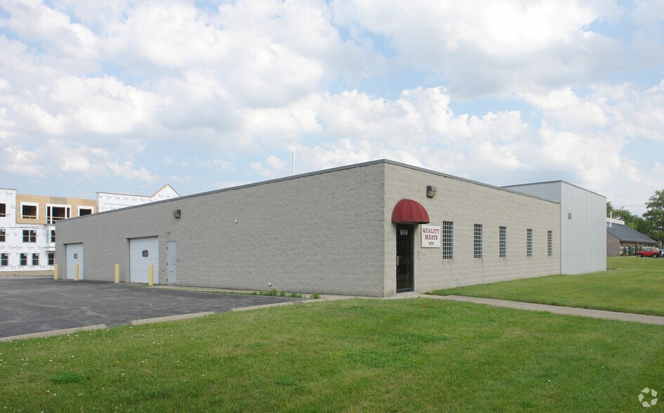 Primary Photo Of 909 Michigan Ave, Columbus Refrigeration Cold Storage For Sale