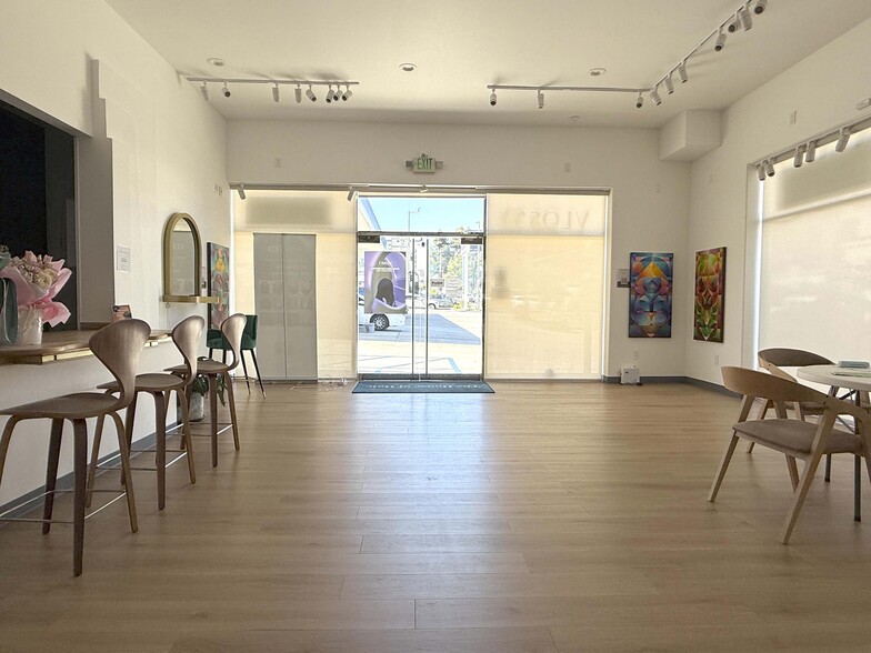 More Photos Of 1445 N La Brea Ave, Los Angeles Medical For Lease