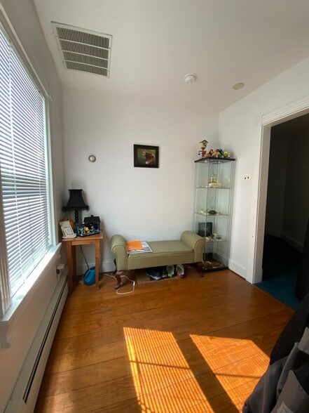 More Photos Of 1029 Lancaster Ave, Berwyn Apartments For Lease