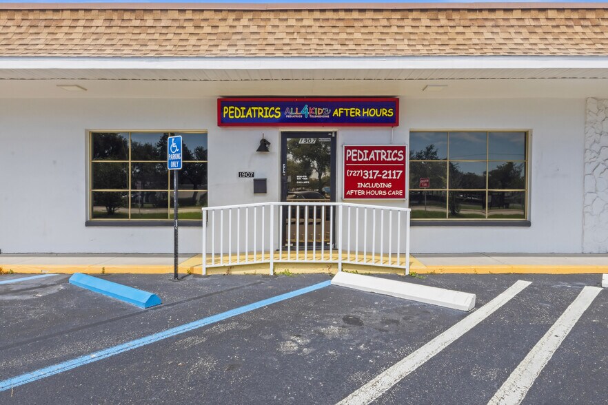 More Photos Of 1907 Tyrone Blvd N, Saint Petersburg Medical For Lease