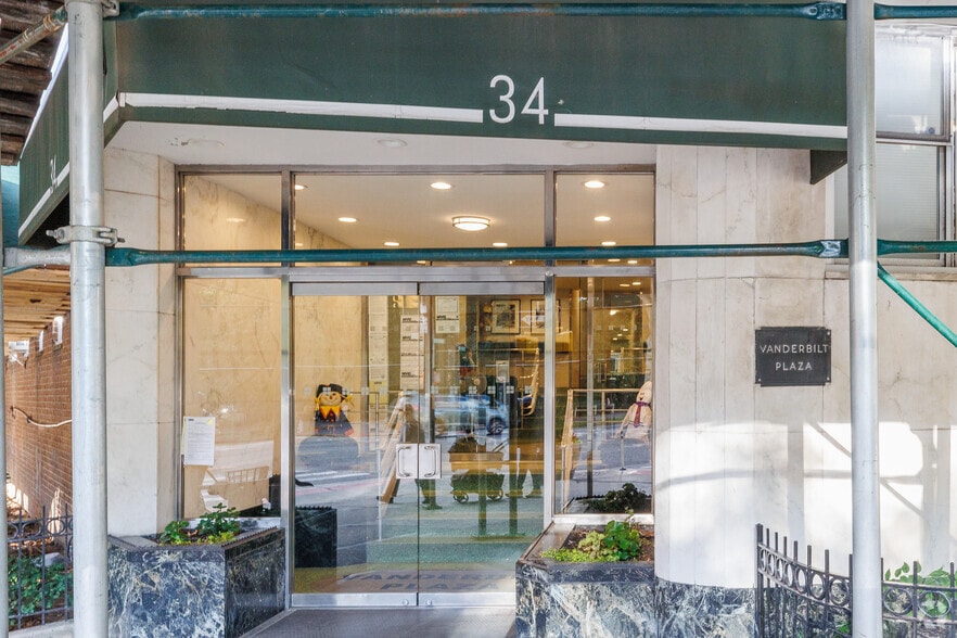 More Photos Of 34 Plaza St E, Brooklyn Apartments For Lease