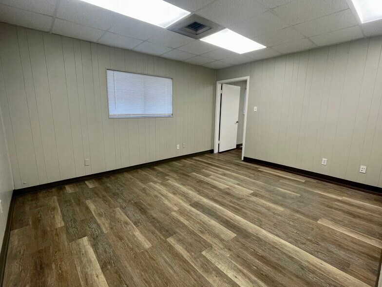 More Photos Of 442 Navigation Blvd, Corpus Christi Warehouse For Lease