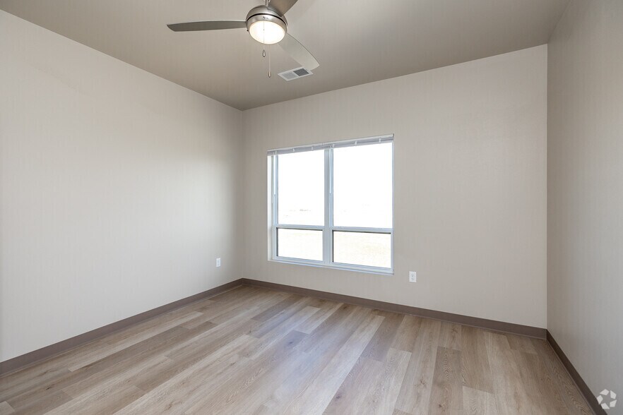 More Photos Of 1163 Baltic Ave, Tiffin Apartments For Lease