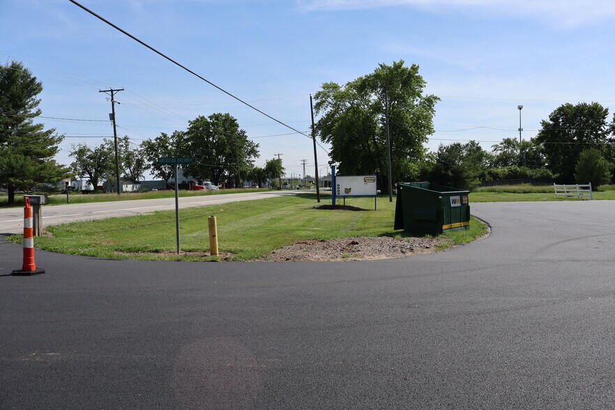 More Photos Of 6901 Harrisburg Pike, Orient Office For Lease
