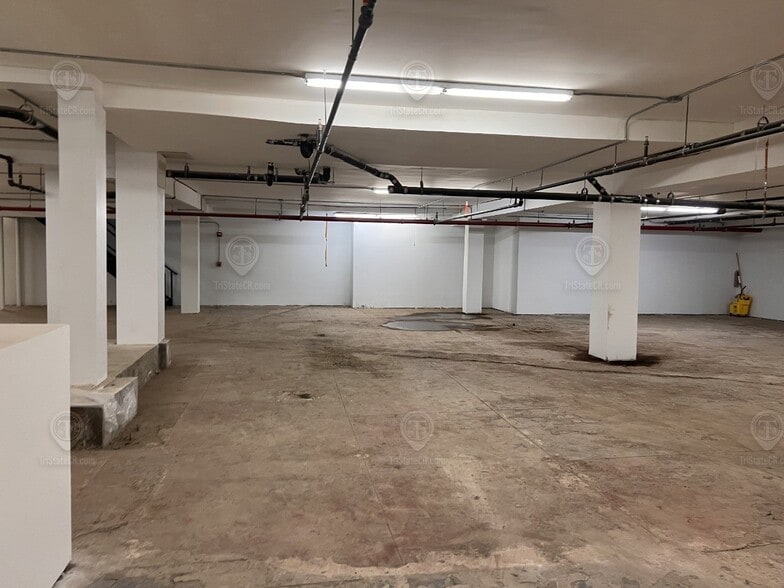 More Photos Of 601 Eighth Ave, New York Storefront For Lease