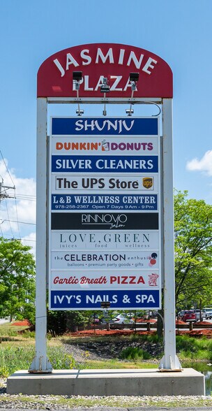 More Photos Of 733 Turnpike St, North Andover Fast Food For Sale