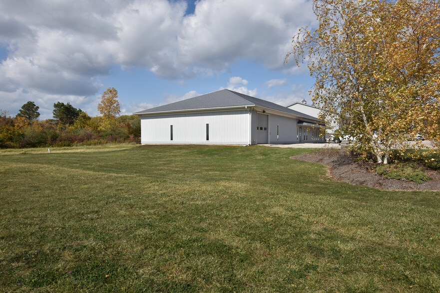 More Photos Of 1200 S Hartshorn Rd, Lakeside Marblehead Warehouse For Sale