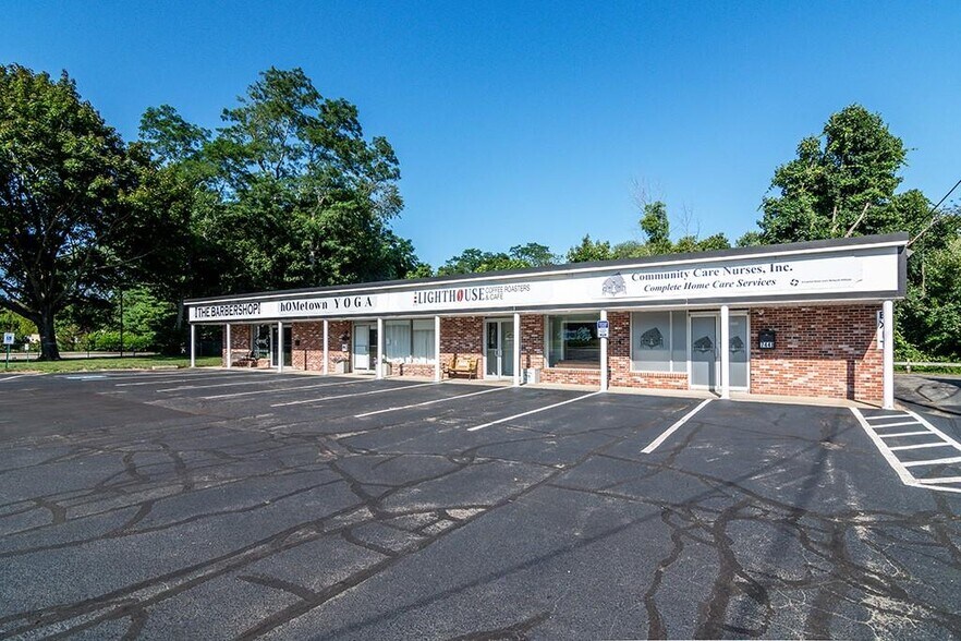 More Photos Of 7440-7456 Post Rd, North Kingstown Storefront Retail Office For Sale