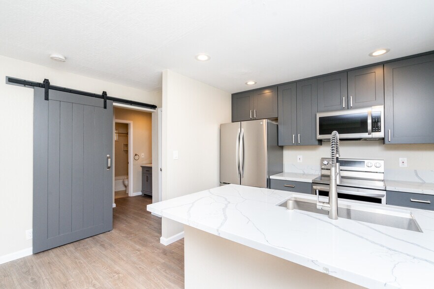 More Photos Of 37 Pacheco St, San Rafael Apartments For Sale