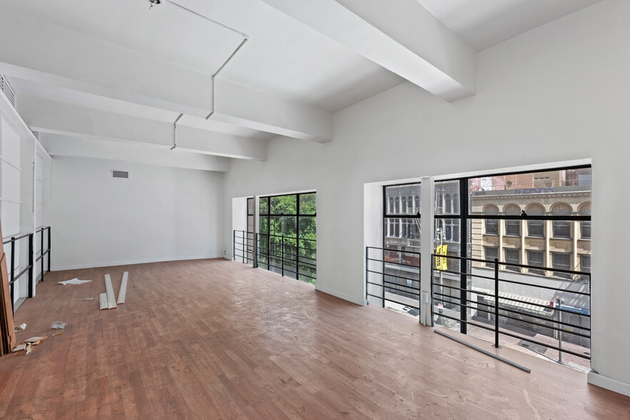 More Photos Of 551-553 S Broadway, Los Angeles Storefront Retail Office For Sale