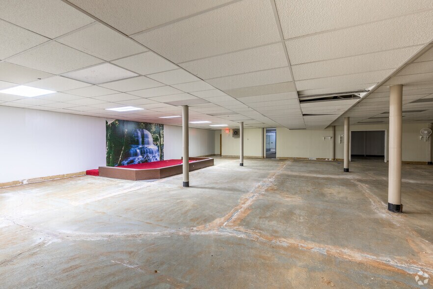 More Photos Of 153 Central Ave, Albany Storefront Retail Office For Lease