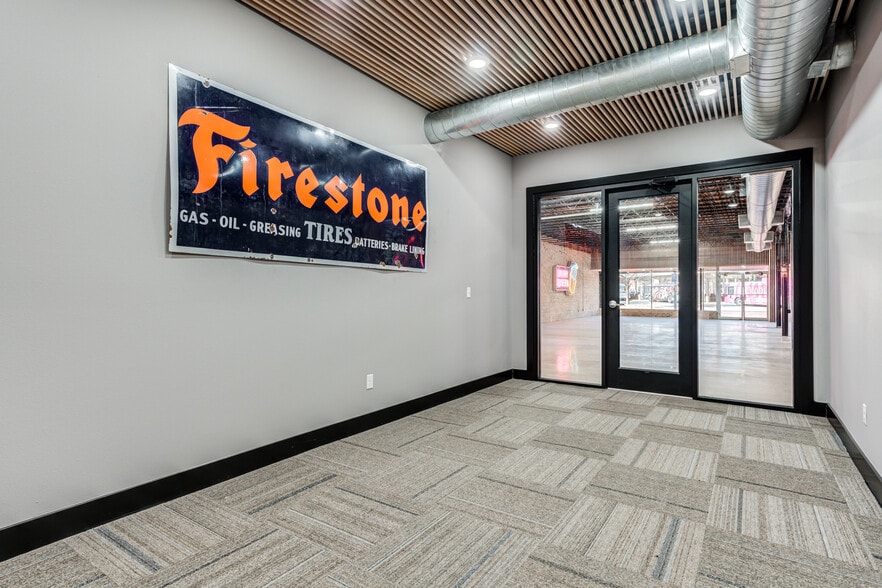 More Photos Of 1213 Crickets Ave, Lubbock Storefront For Lease