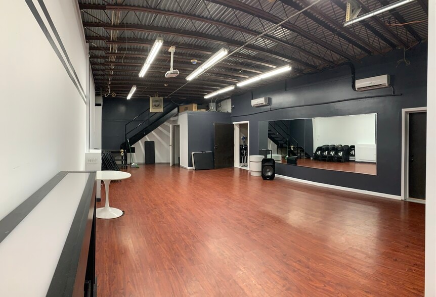 More Photos Of 4719-4731 Stamp Rd, Temple Hills Service For Sale