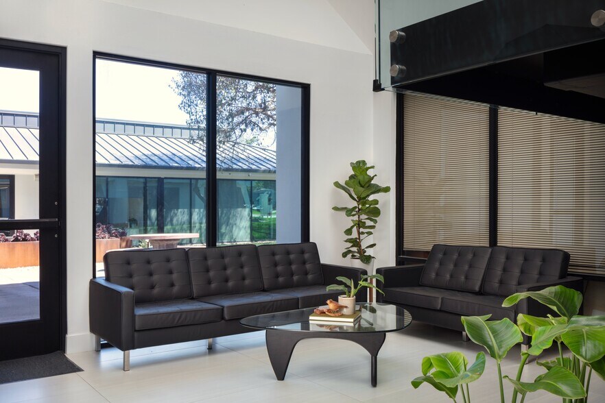 More Photos Of 5055 Avenida Encinas, Carlsbad Office For Lease