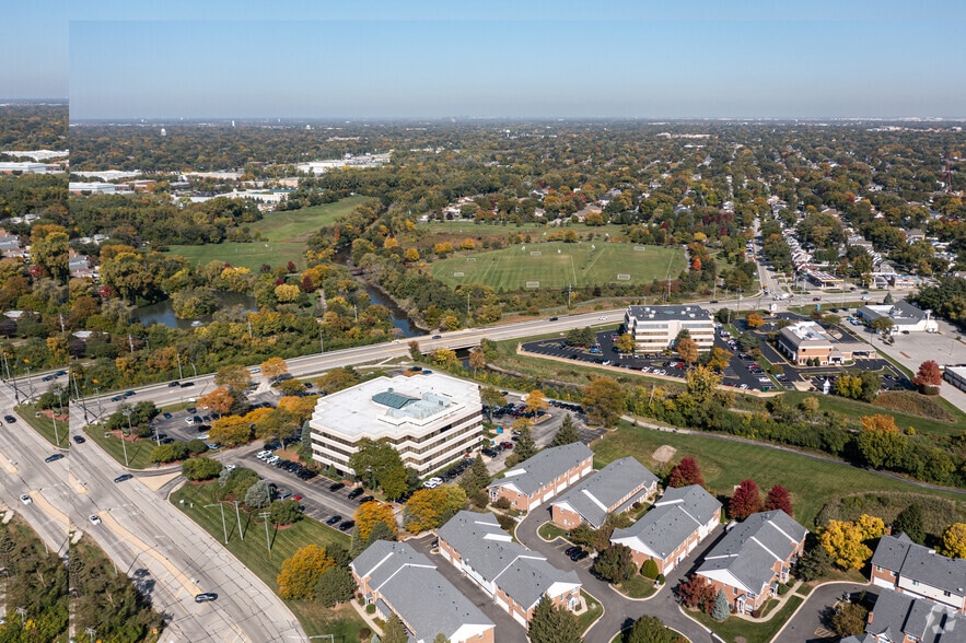 More Photos Of 360 W Butterfield Rd, Elmhurst Medical For Lease