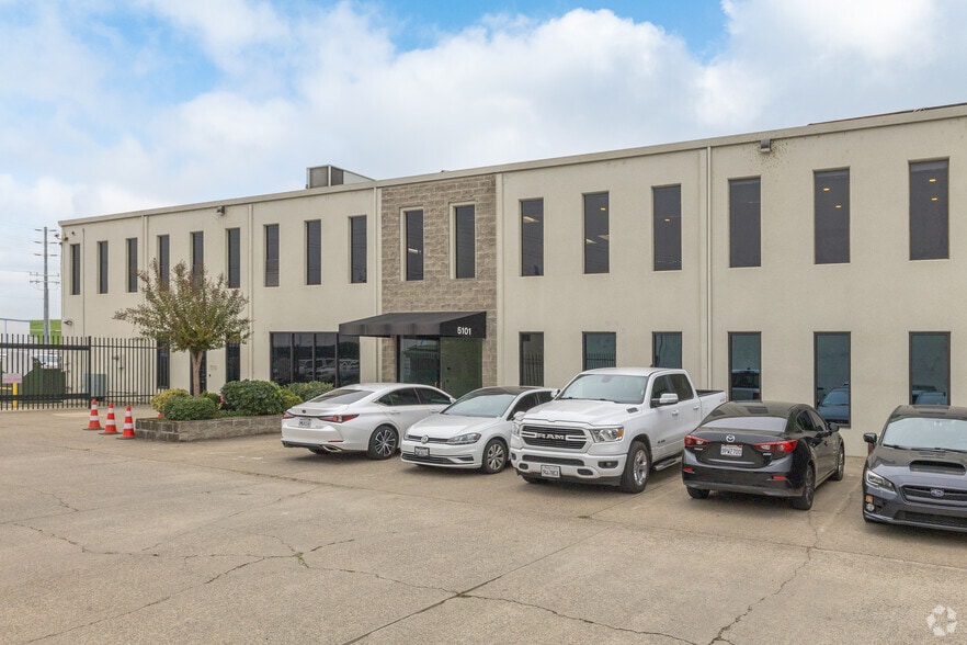 More Photos Of 5101 Florin Perkins Rd, Sacramento Flex For Sale