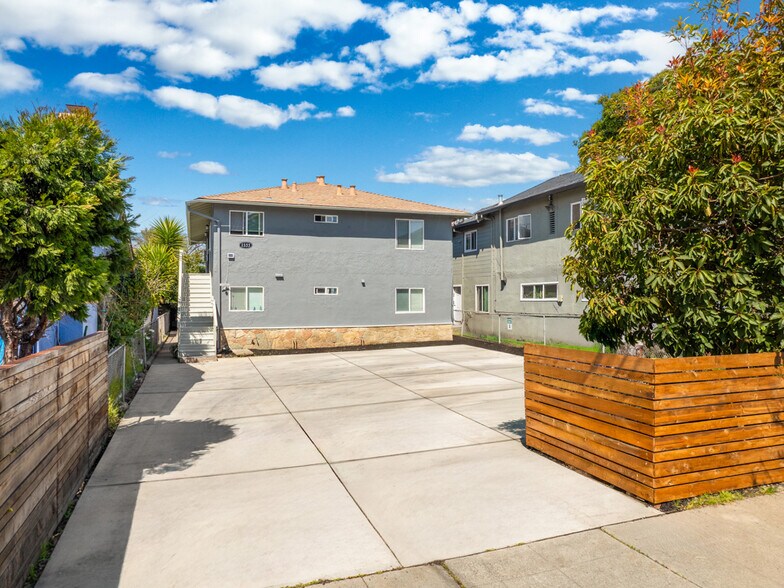 More Photos Of 1533 Julia St, Berkeley Multifamily For Sale