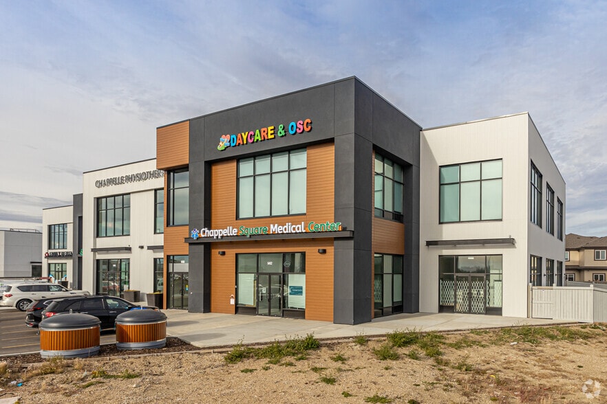 More Photos Of 1 Chappelle Vis SW, Edmonton Unknown For Lease