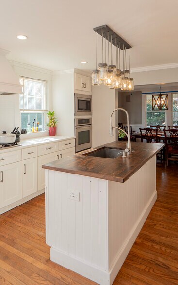 More Photos Of 999 Aquidneck Ave, Middletown Flex For Sale