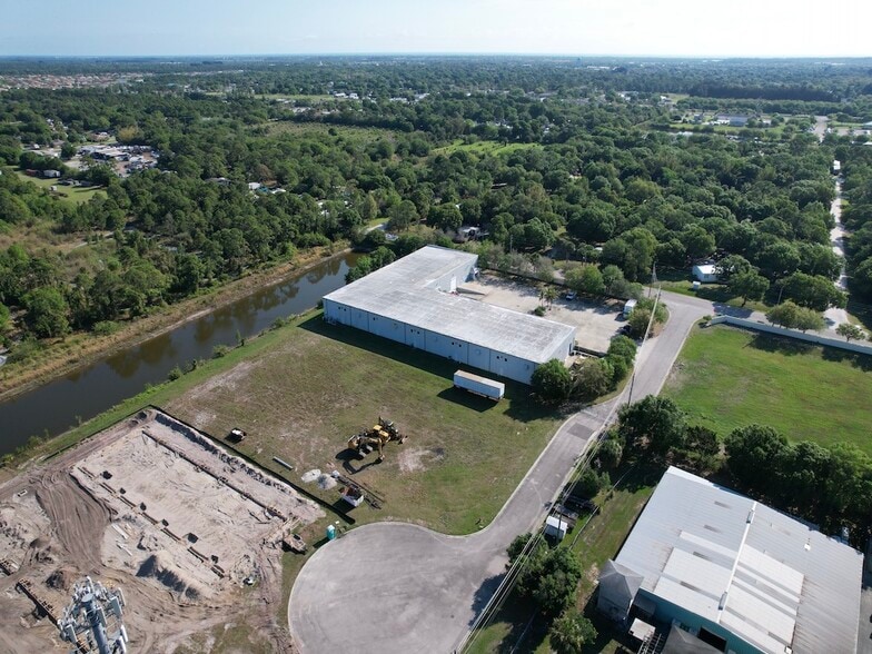 More Photos Of 5000 42nd pl, Vero Beach Industrial For Sale