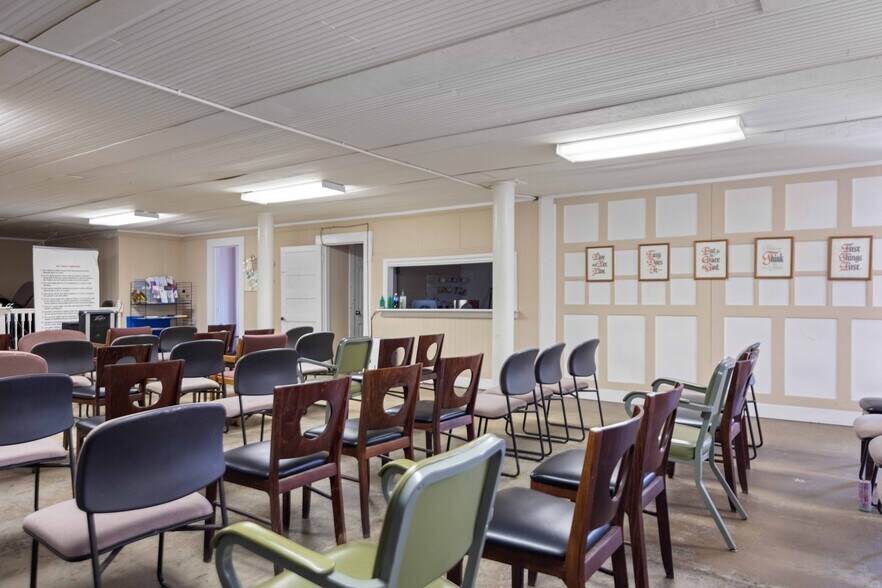 More Photos Of 1301 17th St, Columbus Specialty For Sale